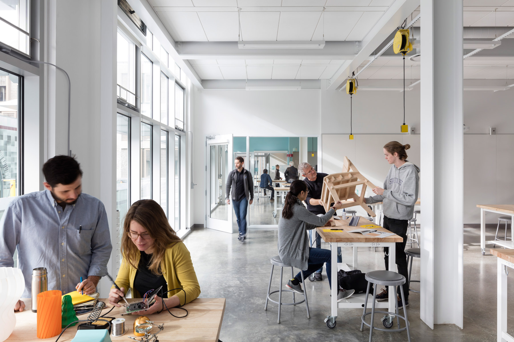 The Jacobs Institute for Design Innovation is a beacon of sustainable innovation at the UC Berkeley campus in the Bay Area, providing a variety of flexible maker spaces that foster interdisciplinary, collaborative creativity.
